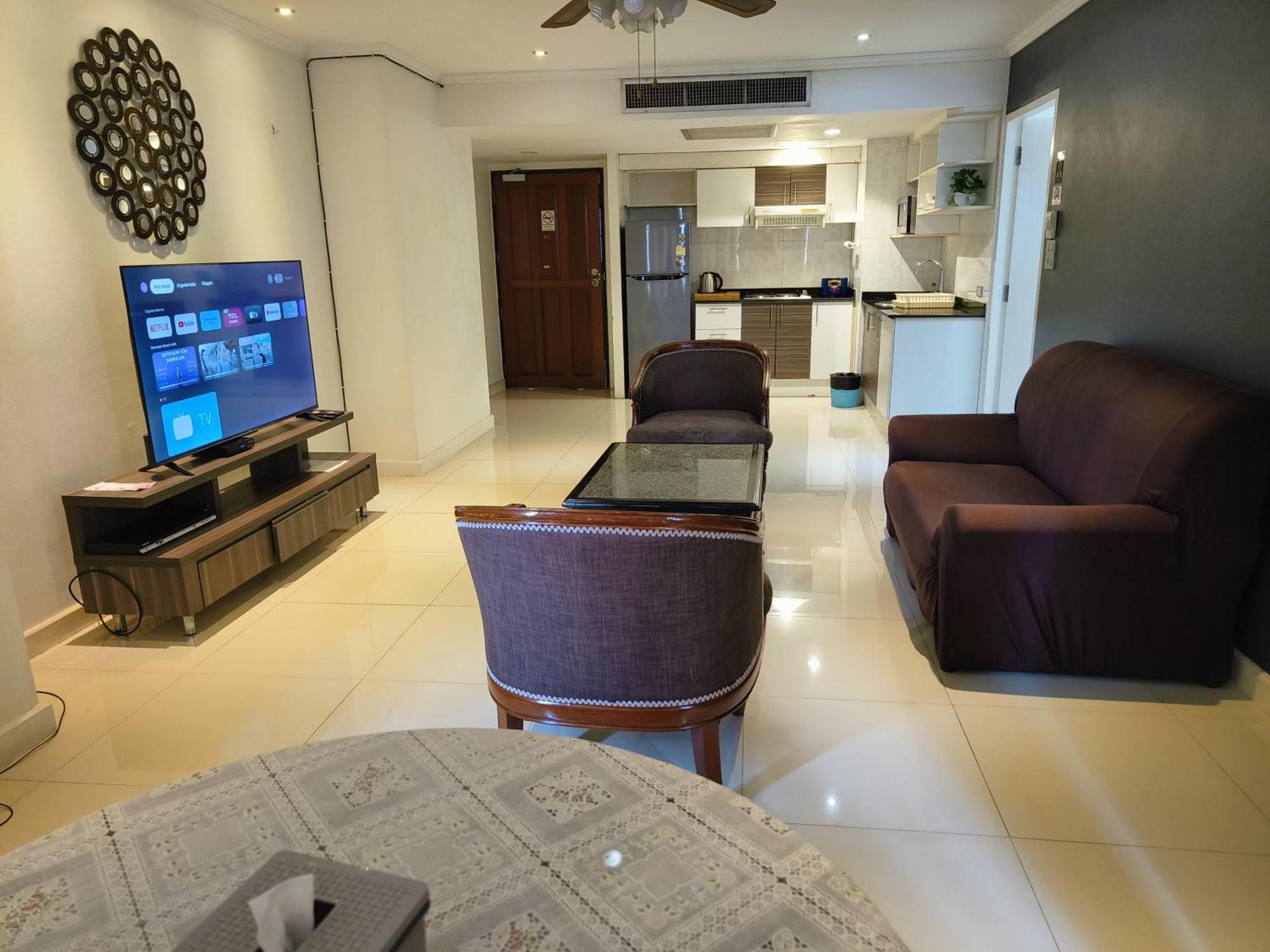 Отель Omni Tower Sukhumvit Nana Direct Бангкок Экстерьер фото