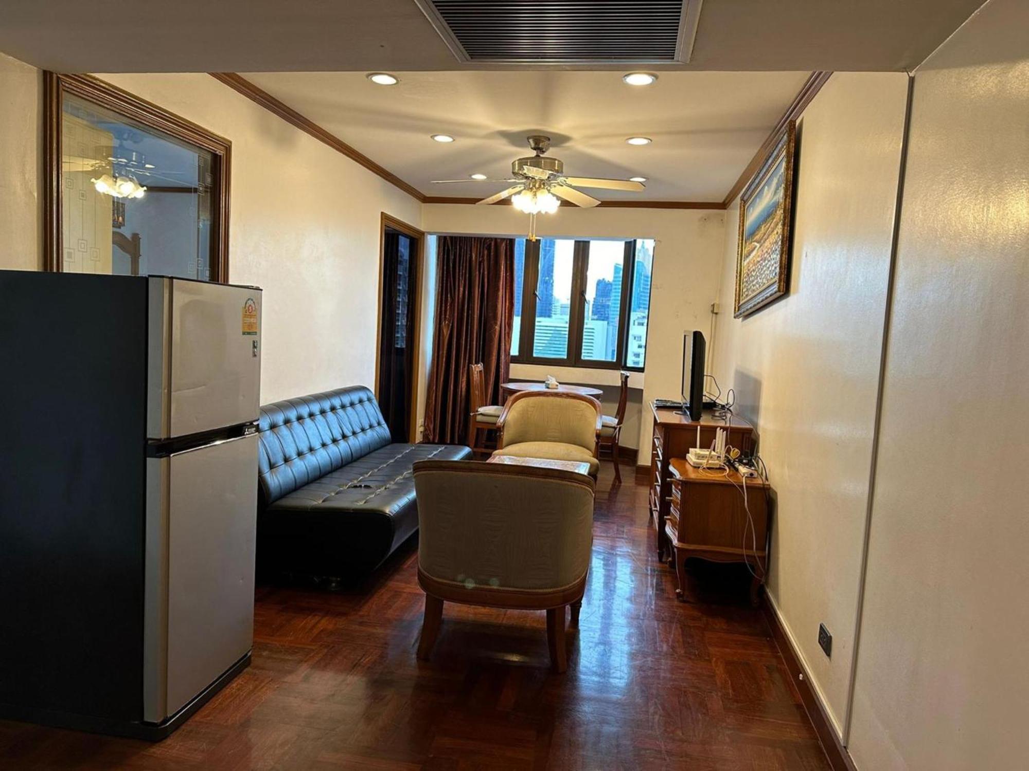Отель Omni Tower Sukhumvit Nana Direct Бангкок Экстерьер фото