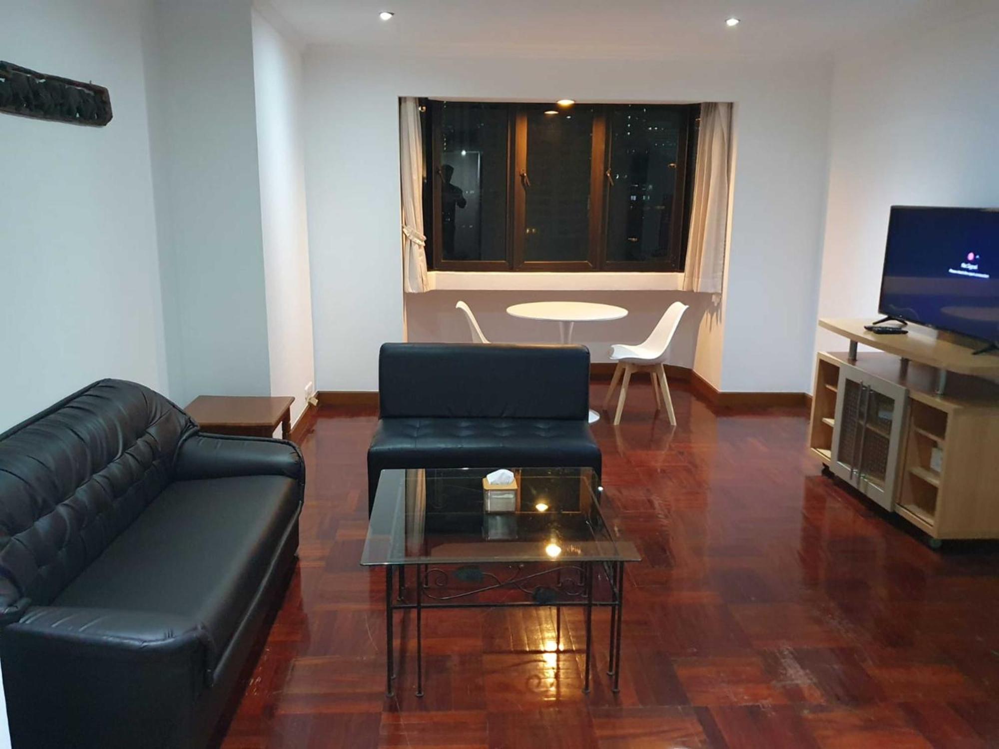 Отель Omni Tower Sukhumvit Nana Direct Бангкок Экстерьер фото